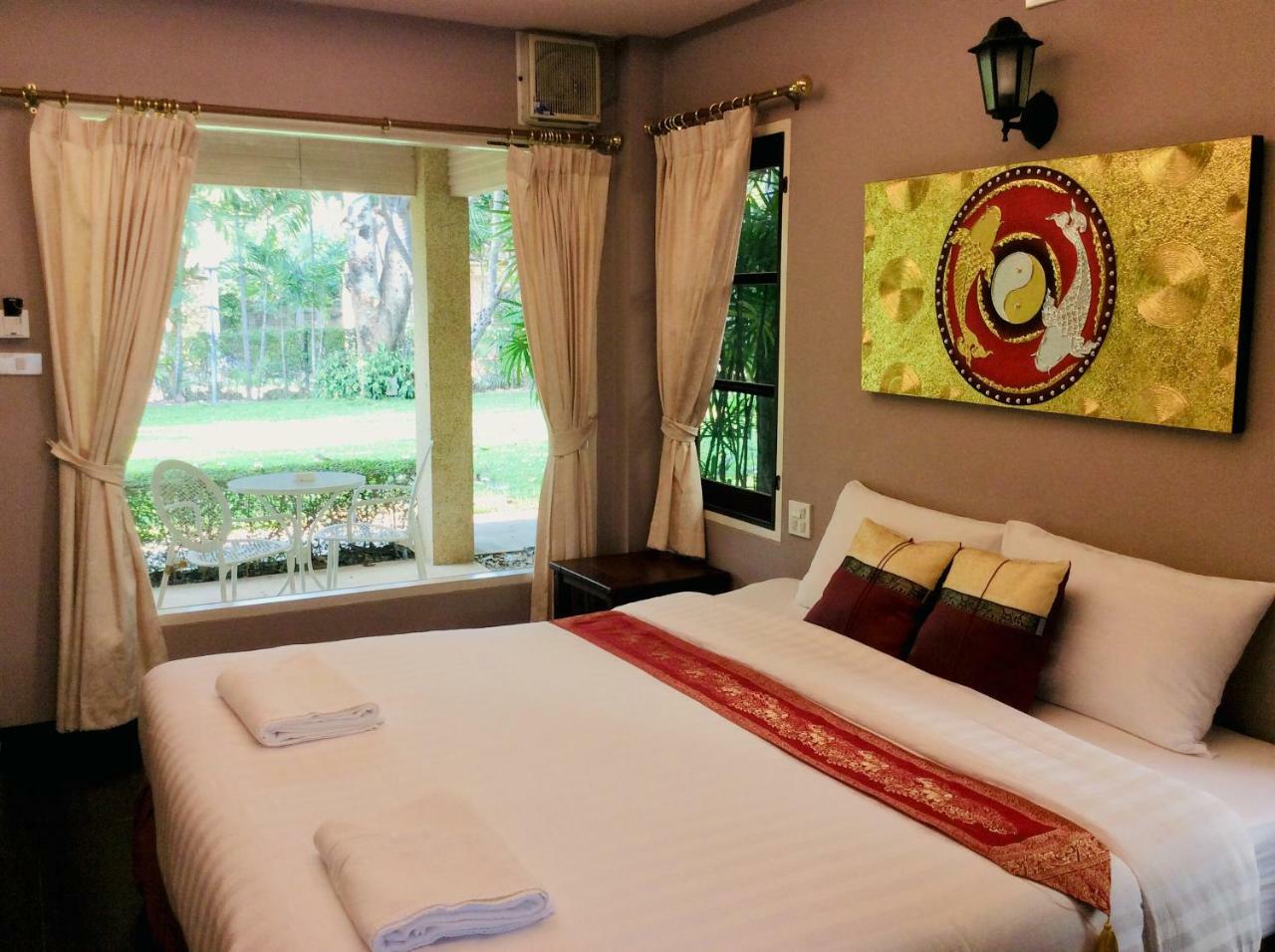 The Nine Guest House Kanchanaburi Extérieur photo