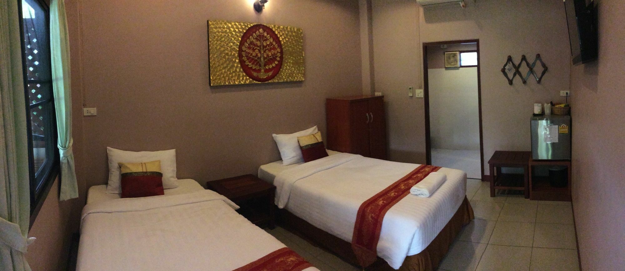 The Nine Guest House Kanchanaburi Extérieur photo
