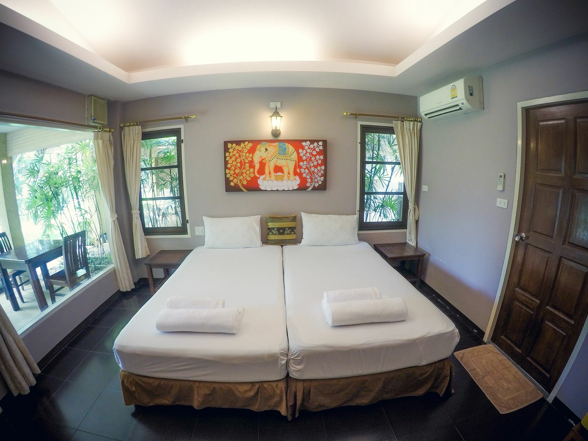 The Nine Guest House Kanchanaburi Extérieur photo