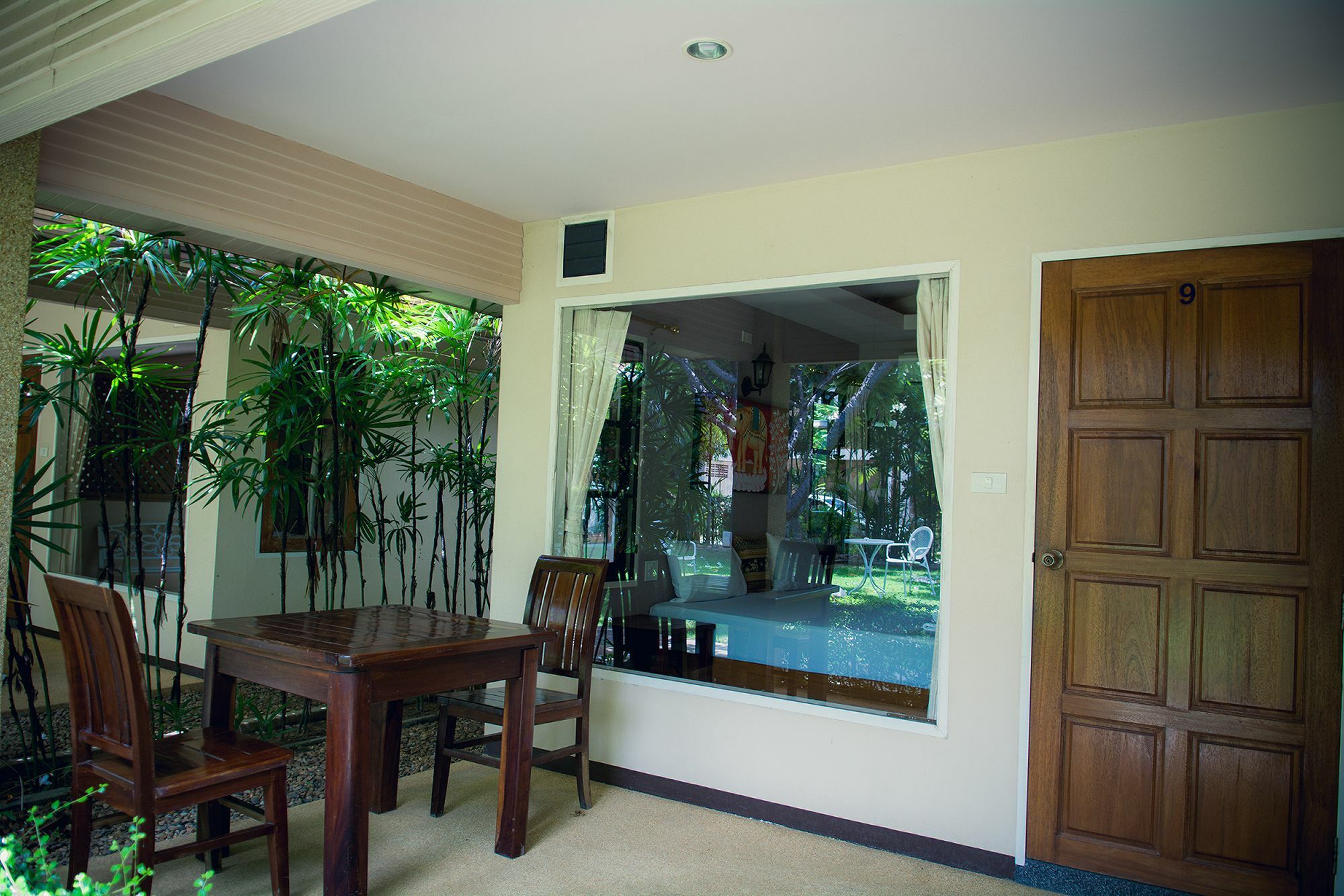 The Nine Guest House Kanchanaburi Extérieur photo